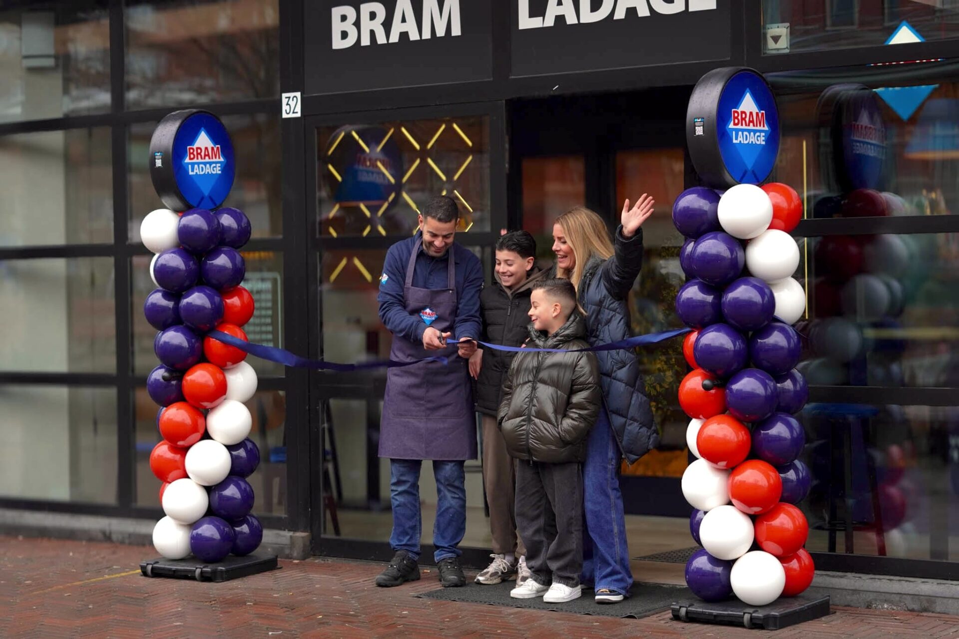 franchisenemers openen gloednieuwe vestiging op hollands spoor